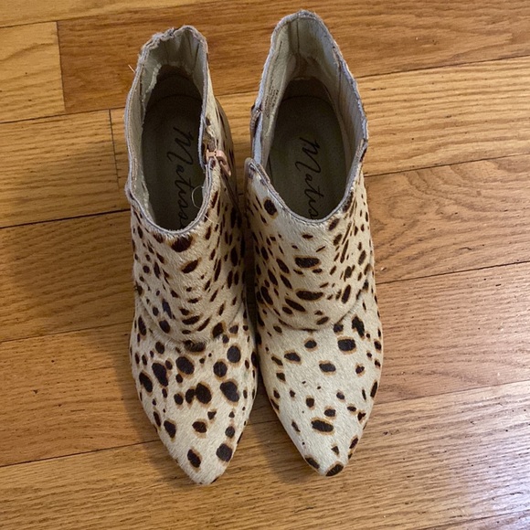 Animal print Matisse ankle booties - Picture 2 of 6